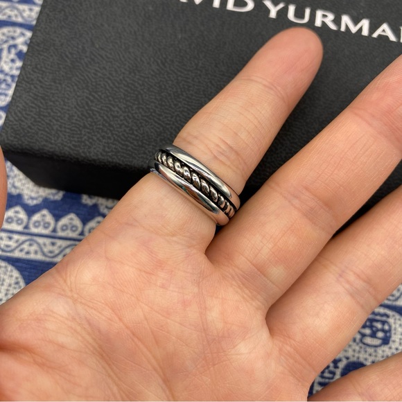 Womens Size 8 Cable Inset Band Ring'in Sterling
Silver - Picture 6 of 9